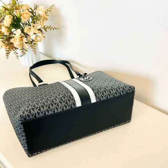 Michael Kors Purse & Wallet Sheila Large Signature & Metallic Tote Bag Black - Picture 7 of 12